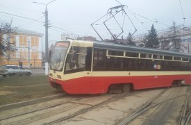 В центре Тулы трамвай сошел с рельсов