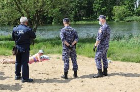 Туляки ходят загорать на пляжи, несмотря на запреты из-за коронавируса