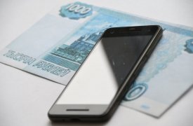 В Алексине один собутыльник у другого украл смартфон