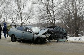 В Большой Туле в лобовом столкновении двух автомобилей погиб водитель ВАЗа