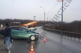 В Туле на трассе М-2 столкнулись Lada и Kia: один человек погиб, двое в больнице