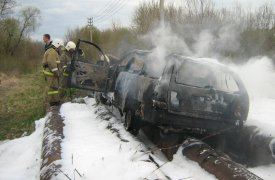 В Тульской области водителя спасли из горящего «Мерседеса»