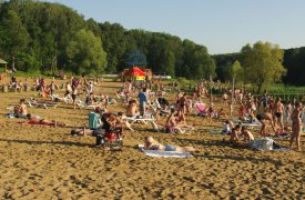 В жаркие дни спасатели следят за безопасностью туляков на водоемах