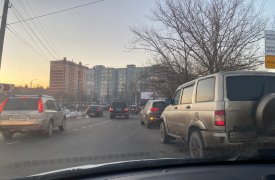 В Туле на Павшинском мосту столкнулись две иномарки