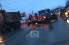 В Туле из-за ДТП на улице Рязанской собралась огромная пробка