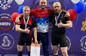 Тульские спортсмены взяли серебро и бронзу на соревнованиях по пауэрлифтингу