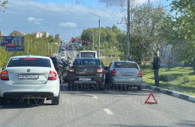 В Туле две легковушки парализовали движение на Щекинском шоссе