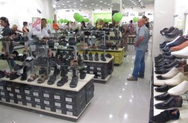 В Щекино два продавца торговали обувью без обязательной маркировки