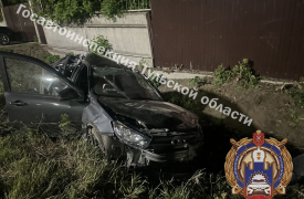 Двое пострадали: LADA улетела в кювет в Ленинском районе Тульской области