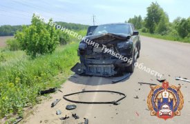 Водитель «Жигулей» попал в больницу из-за аварии с иномаркой в Чернском районе Тульской области